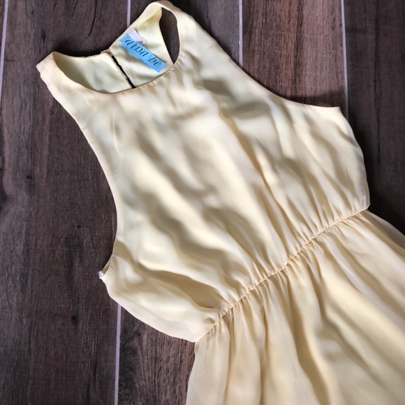 Yellow Spring Halter Dress - Picture 2 of 4
